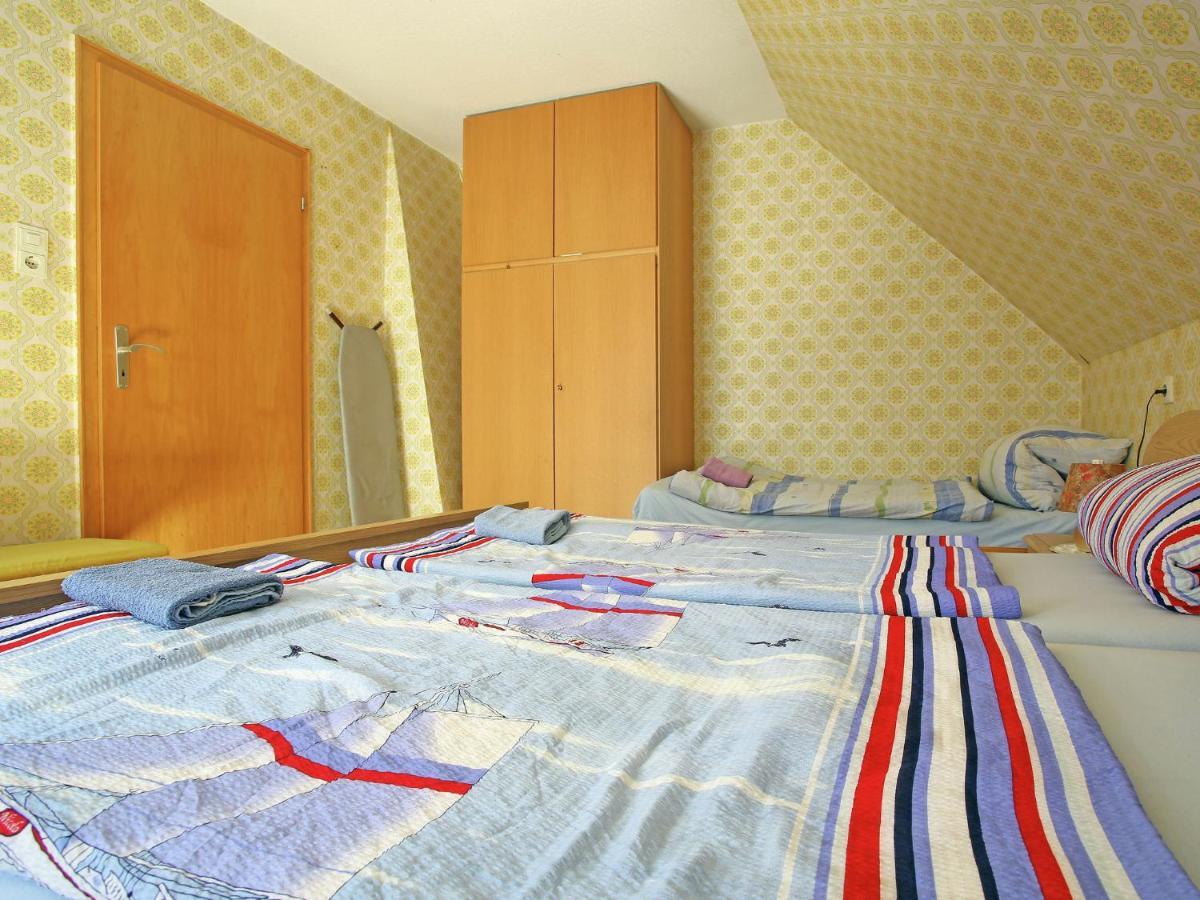 Secluded Apartment In Medebach With Terrace Ruang foto
